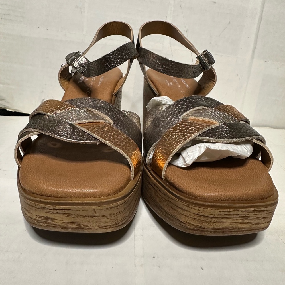 Elegant Women's Block Heel Sandals - Metallic Bronze - Picture 12 of 13